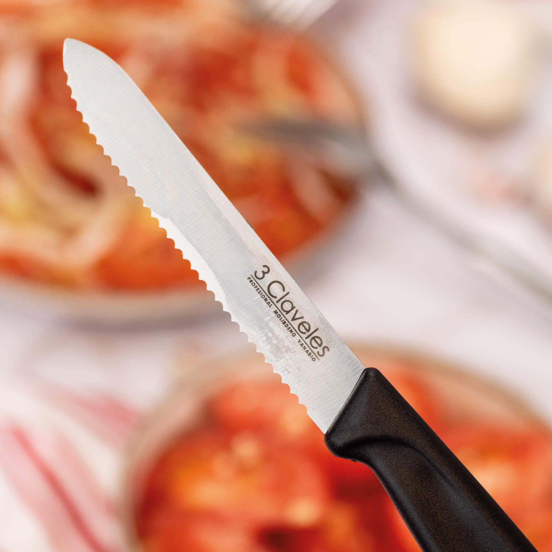 cuchillo mesa tomate 3 claveles